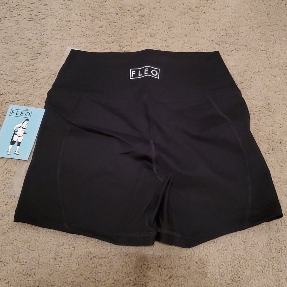 Fleo Shorts